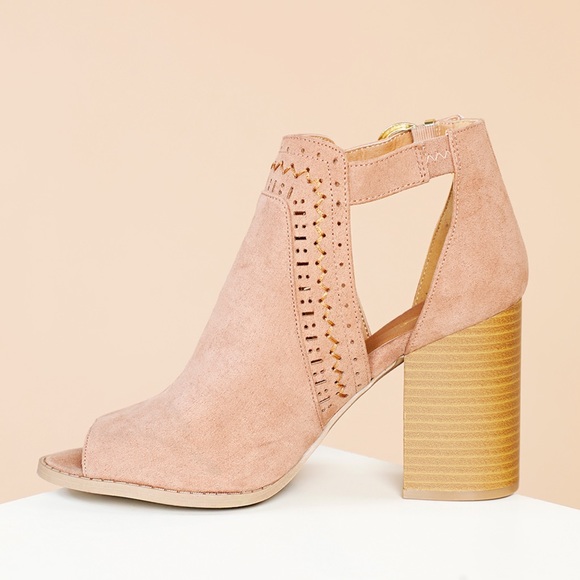 Qupid Brand Heels - Picture 2 of 11